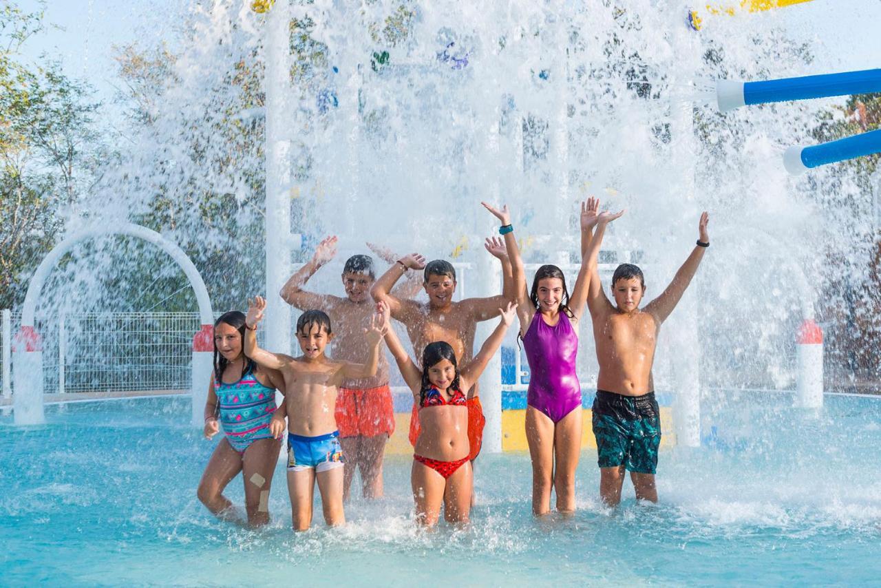 Hotel Guitart Central Park Aqua Resort Лорет де Мар Екстериор снимка