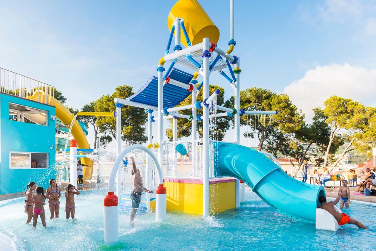Hotel Guitart Central Park Aqua Resort Лорет де Мар Екстериор снимка