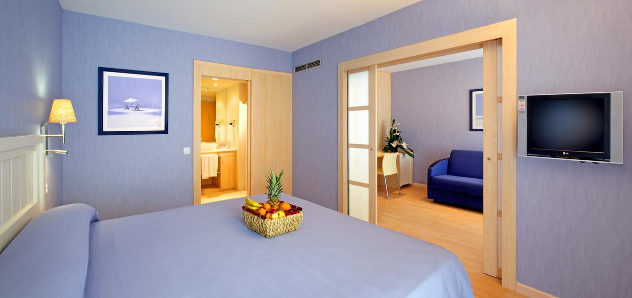 Hotel Guitart Central Park Aqua Resort Лорет де Мар Екстериор снимка