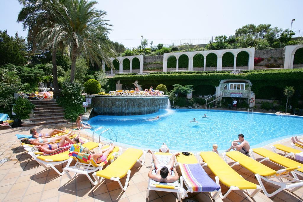 Hotel Guitart Central Park Aqua Resort Лорет де Мар Екстериор снимка